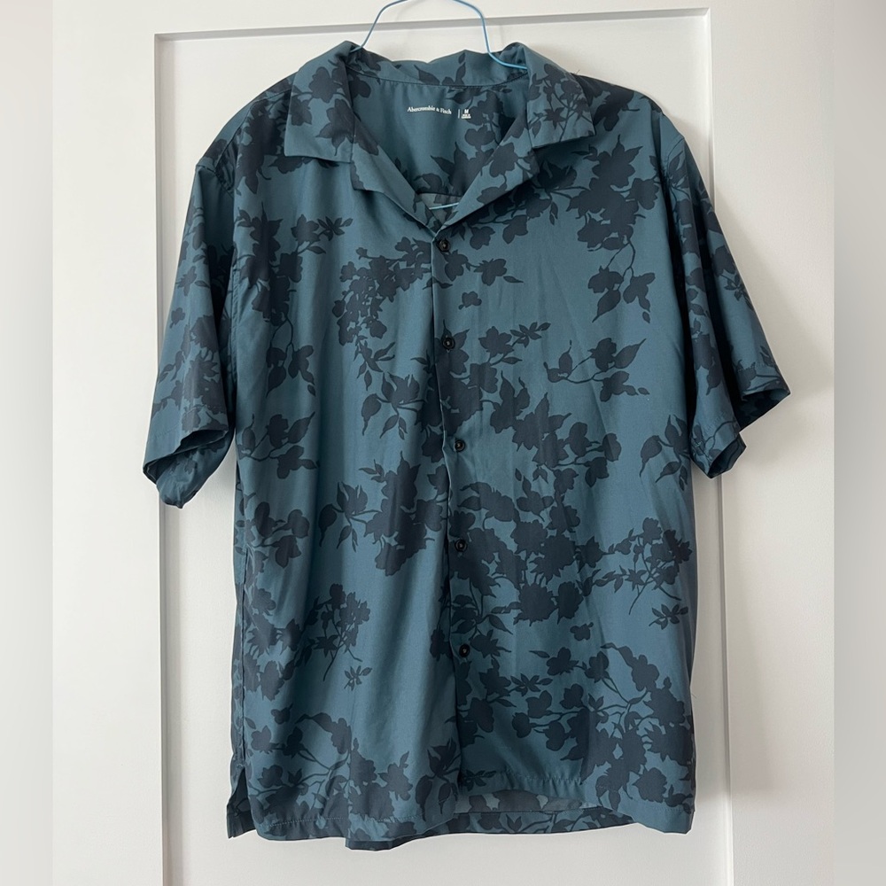 Abercrombie & Fitch Men's Teal Floral Button Down Shirt Size Medium